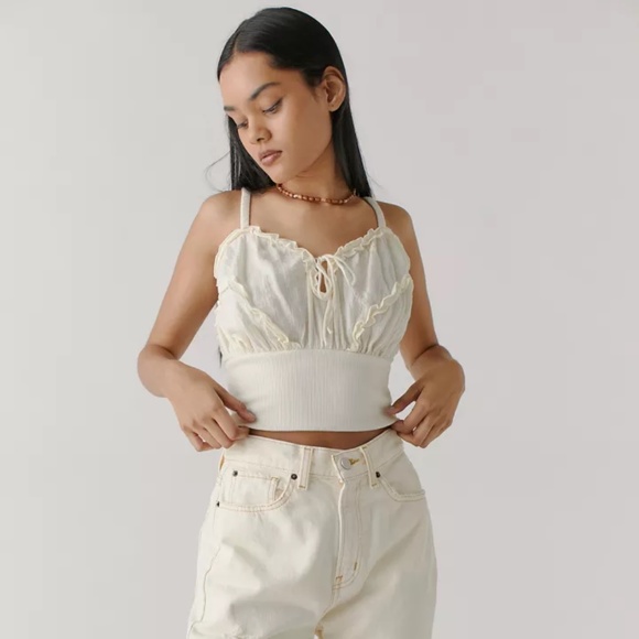 UO Mona Ruffle Top in Ivory | Size L - Picture 1 of 6